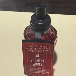 Bath & Body Works country apple wallflower refill